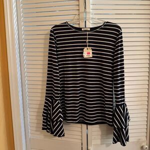 Black and White Bell Sleeve Boxy Blouse